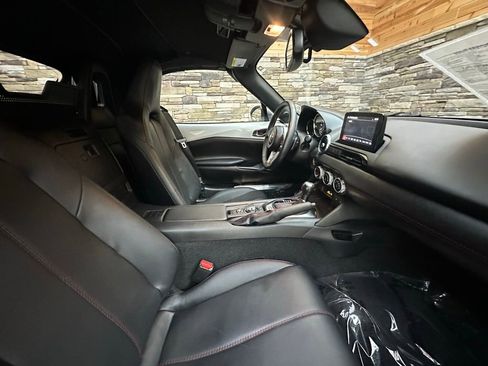 Used 2018 MAZDA MX-5 Miata Grand Touring image 23