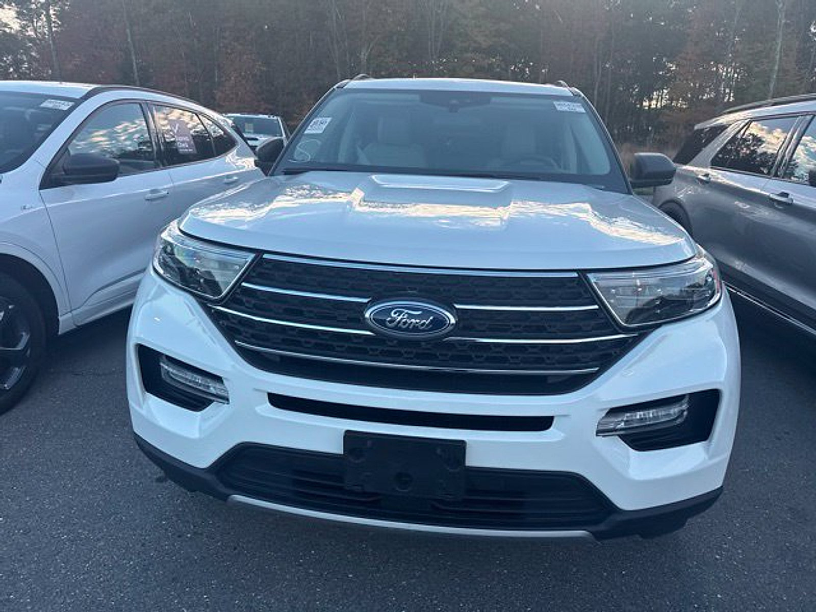 Used 2023 Ford Explorer XLT w/ Equipment Group 202A AWD/4WD image 5