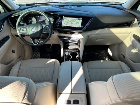 Used 2023 Buick Envision Avenir image 23
