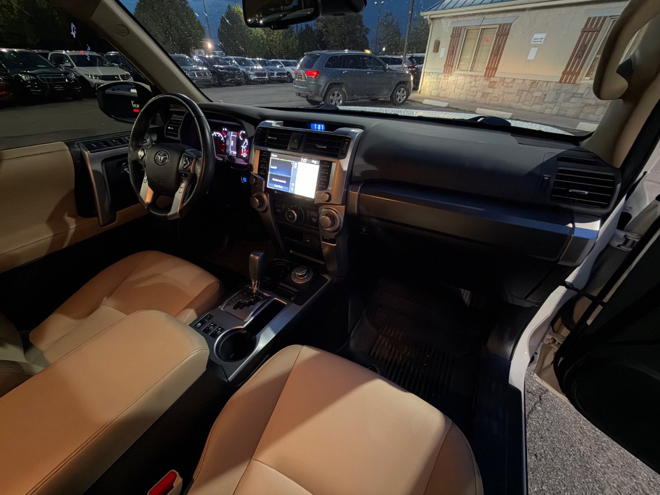 Used 2023 Toyota 4Runner SR5 Premium w/ SR5 Premium Package AWD/4WD image 9