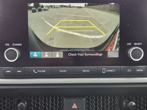 Used 2025 Honda CR-V EX image 14