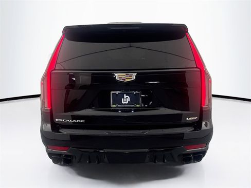 Used 2023 Cadillac Escalade ESV V image 6