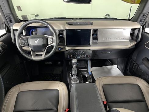 Used 2024 Ford Bronco Wildtrak image 39