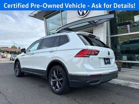 Certified 2023 Volkswagen Tiguan SE w/ Panoramic Sunroof Package AWD/4WD image 3