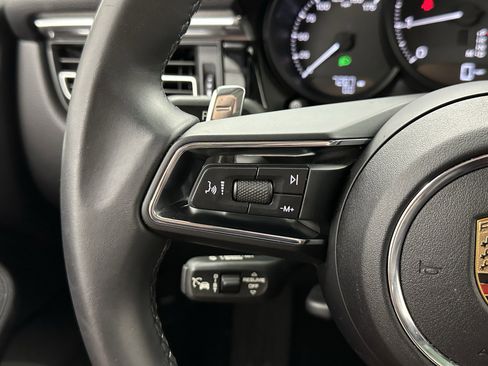 Certified 2025 Porsche Macan image 44