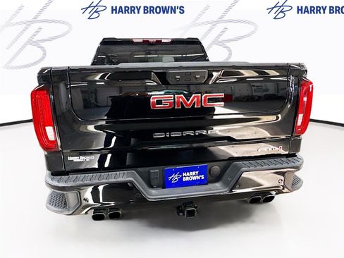 Used 2023 GMC Sierra 1500 AT4 w/ Technology Package image 9