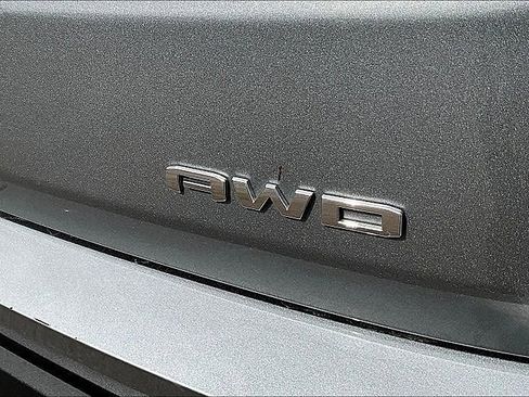 Used 2025 GMC Terrain Elevation image 8