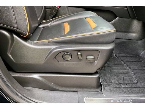 Used 2023 GMC Yukon XL AT4 w/ AT4 Premium Package AWD/4WD image 52