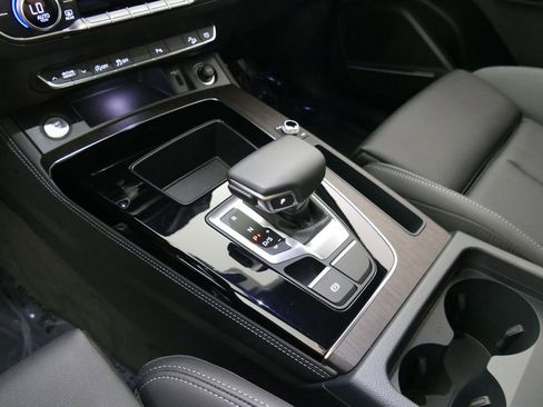 Used 2025 Audi Q5 2.0T Premium Plus w/ Premium Plus Package AWD/4WD image 20