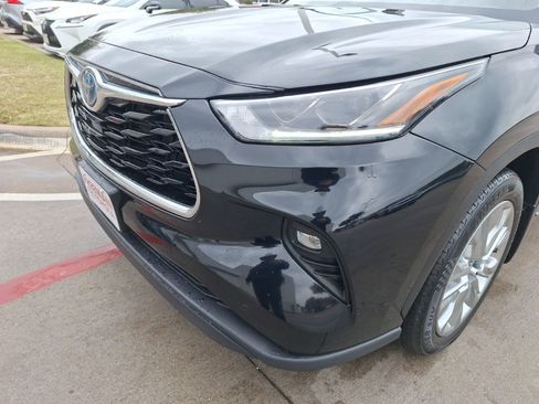 Used 2023 Toyota Highlander Limited image 10