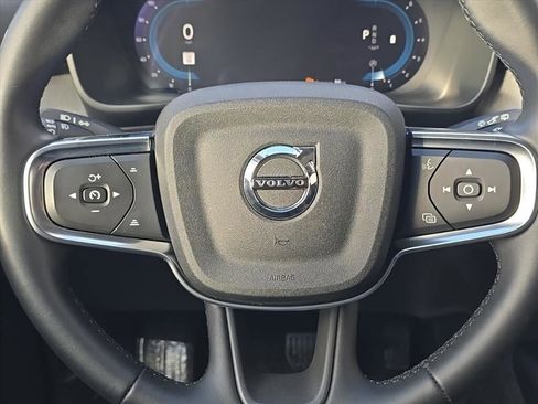 Certified 2023 Volvo XC40 B5 Ultimate w/ Climate Package image 13