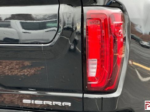 Used 2022 GMC Sierra 3500 Denali image 35