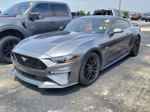 Used 2021 Ford Mustang GT Premium w/ GT Performance Package RWD image 3