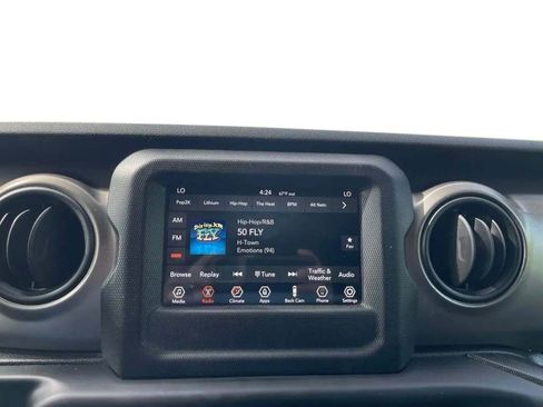 Used 2020 Jeep Wrangler Unlimited Sport w/ Technology Group AWD/4WD image 23