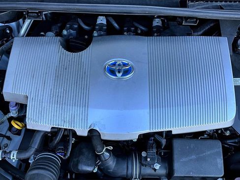 Used 2022 Toyota Prius L Eco image 30