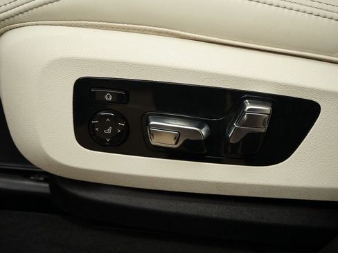 Used 2025 BMW X5 xDrive50e w/ Executive Package image 29