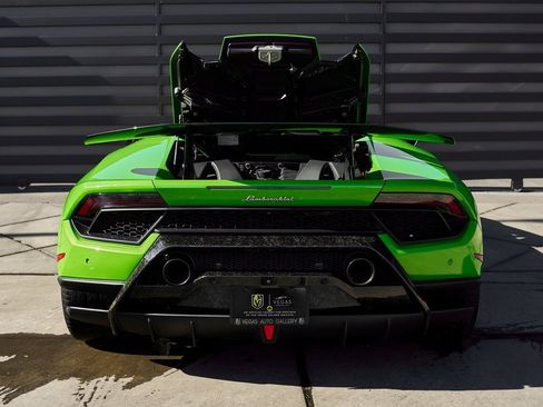 Used 2019 Lamborghini Huracan Performante image 23