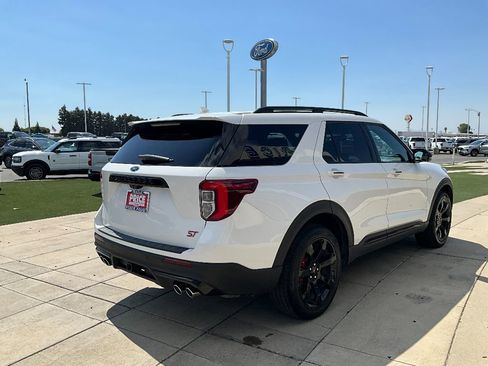 Used 2023 Ford Explorer ST w/ Equipment Group 401A image 4