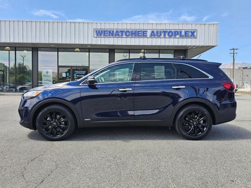 Used 2019 Kia Sorento S AWD/4WD image 2