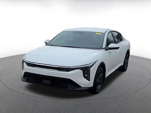 Used 2025 Kia K4 LXS image 7