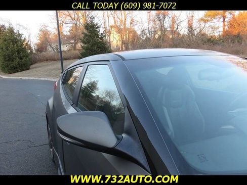 Used 2015 Hyundai Veloster Turbo image 29