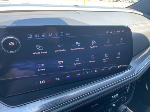 Used 2025 Chevrolet Suburban RST w/ Advanced Technology Package AWD/4WD image 17