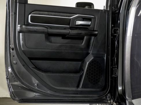 Used 2024 RAM 2500 Big Horn image 36