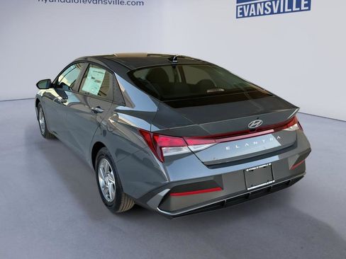 New 2026 Hyundai Elantra SE FWD image 7