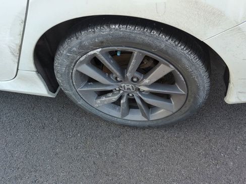 Used 2019 Honda Civic EX image 5