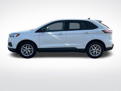 Certified 2024 Ford Edge SE image 9