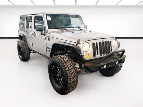 Used 2017 Jeep Wrangler Unlimited Sport w/ Quick Order Package 24S AWD/4WD image 3
