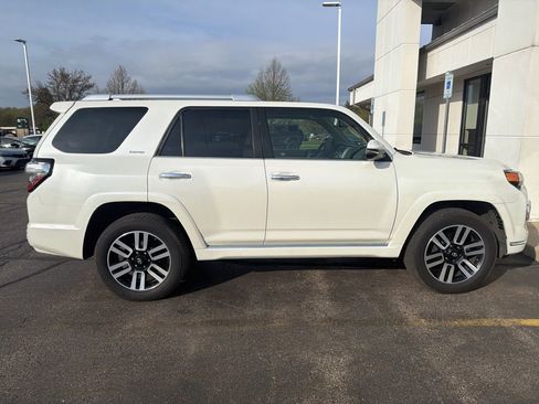 Used 2014 Toyota 4Runner Limited AWD/4WD image 7