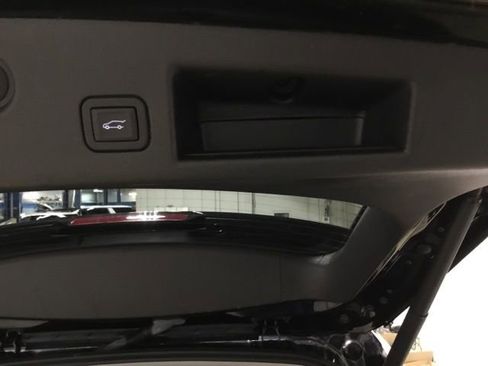 Used 2024 Chevrolet Equinox LT FWD image 44