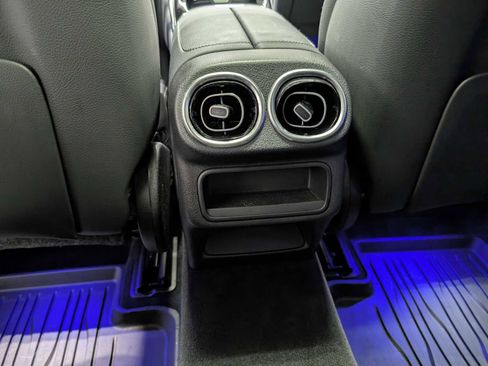 Certified 2025 Mercedes-Benz GLC 300 4MATIC image 22