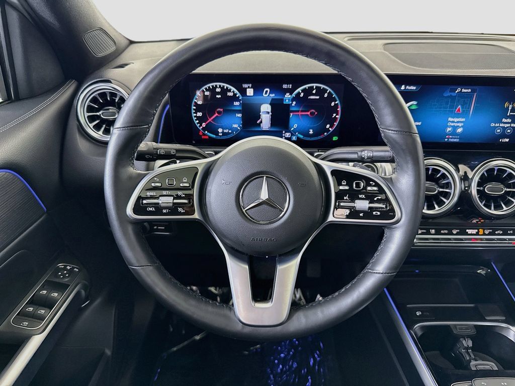 Used 2023 Mercedes-Benz GLB 250 4MATIC image 11