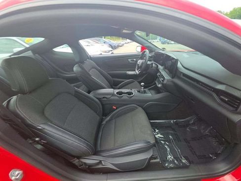 Used 2025 Ford Mustang GT RWD image 11