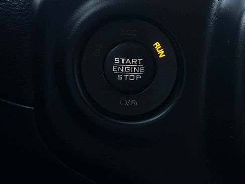 Used 2020 Jeep Wrangler Unlimited Sport image 27