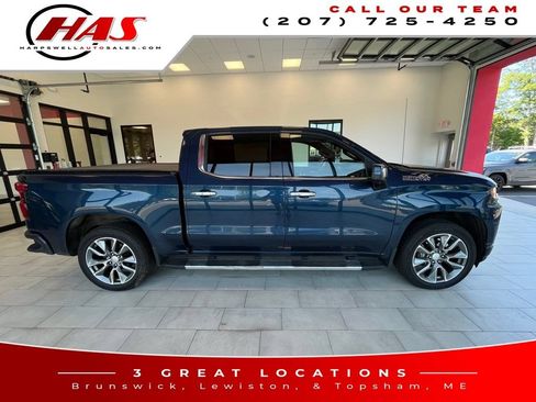 Used 2019 Chevrolet Silverado 1500 High Country w/ Technology Package AWD/4WD image 7