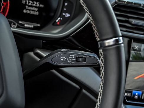 Used 2023 Lamborghini Urus S AWD/4WD image 35
