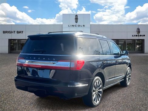 Certified 2021 Lincoln Navigator Reserve w/ Luxury Package image 4