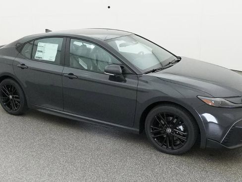 New 2026 Toyota Camry SE FWD image 19