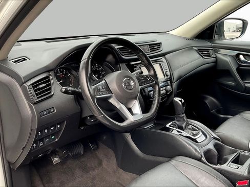 Used 2018 Nissan Rogue SL w/ Premium Package AWD/4WD image 18