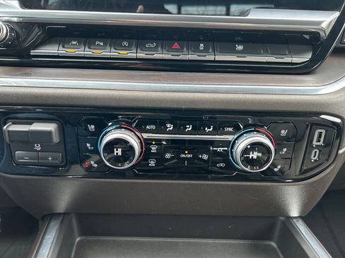 Used 2022 GMC Sierra 1500 SLT w/ SLT Convenience Package image 31