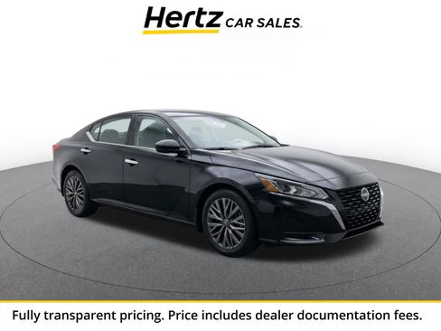 Used 2025 Nissan Altima 2.5 SV FWD image 1