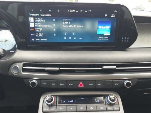 Certified 2024 Hyundai Palisade SEL FWD image 17