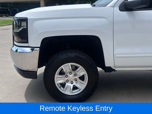 Used 2018 Chevrolet Silverado 1500 LT w/ Trailering Package AWD/4WD image 8