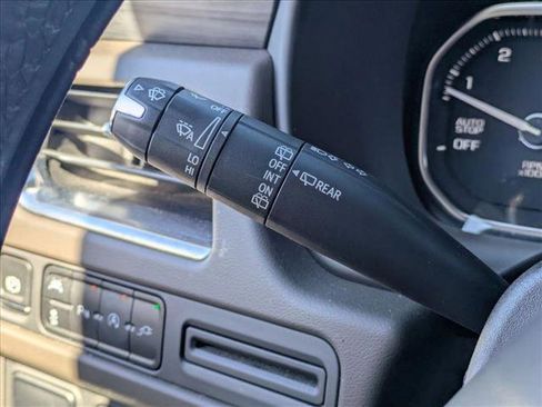 Used 2021 GMC Yukon SLT w/ SLT Premium Package image 13