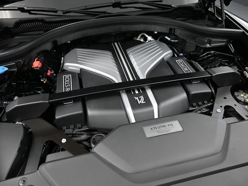 New 2026 Rolls-Royce Cullinan AWD/4WD image 36