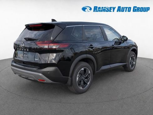 Certified 2026 Nissan Rogue SV w/ Cold Weather Package AWD/4WD image 4