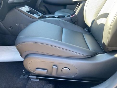 New 2026 Hyundai Kona Limited FWD image 11